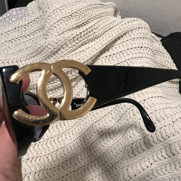 Chanel vintage 02461 CC Logo Sunglasses - Picture 16 of 16